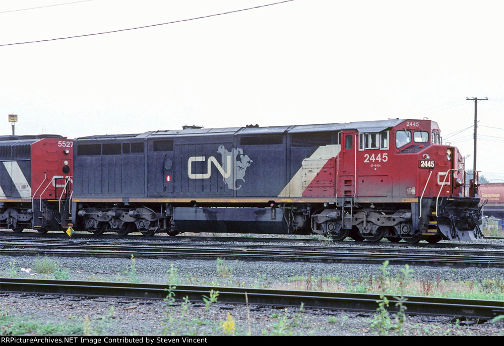 Canadian Nationak C40-8M CN #2445